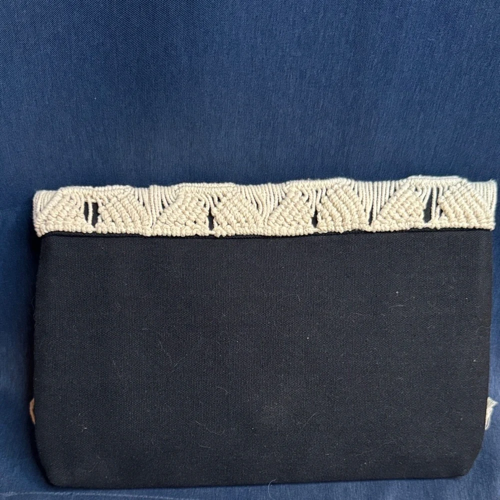 Stella & Dot Ivory Macramé Clutch 0305